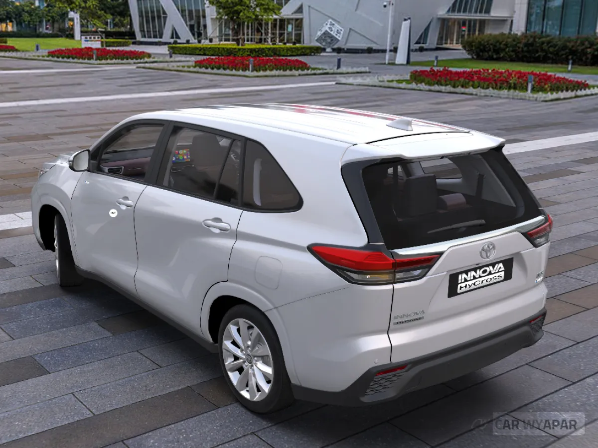 Toyota Innova Hycross VX 8 Str Hybrid